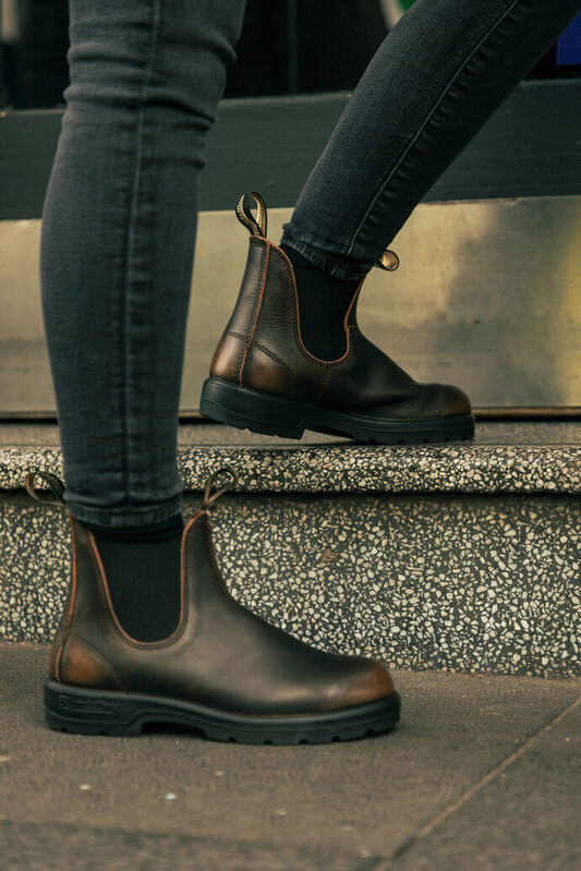 Blundstone 2440 Classic Series Vintage Brown elastic side boot | Blue Heeler Boots