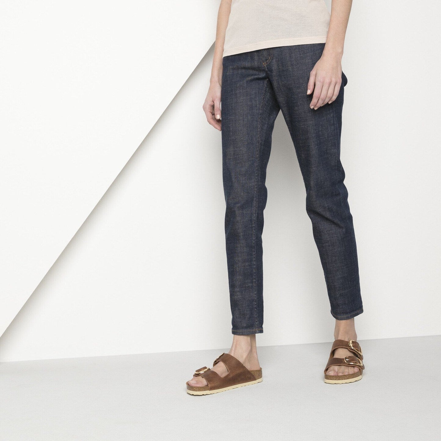 Birkenstock Arizona Big Buckle Cognac Oiled Leather - lifestyle closeup on foot