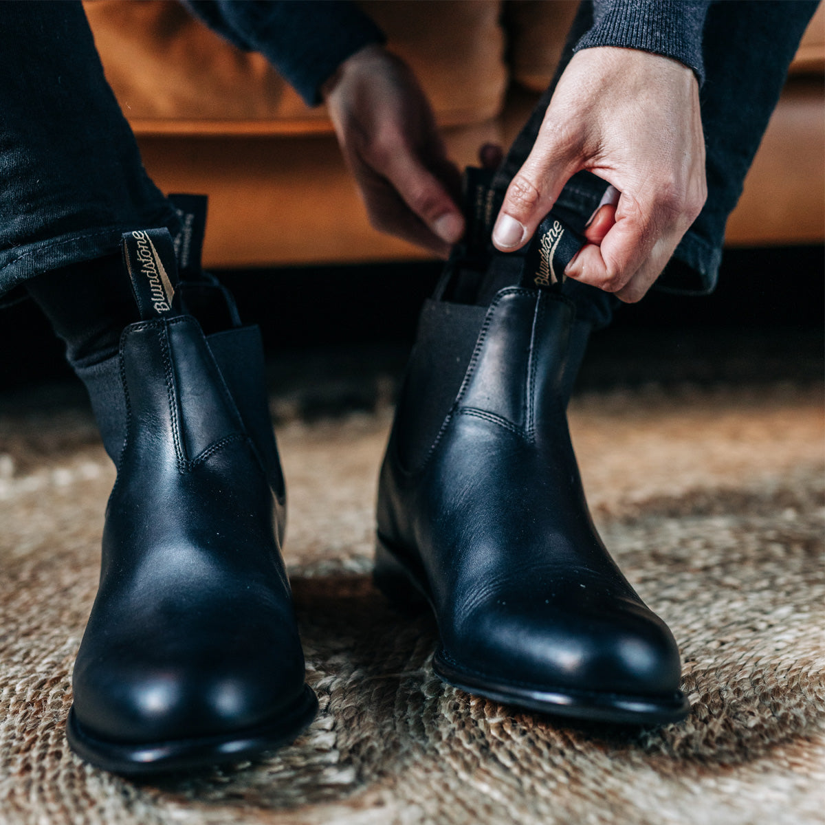 Blundstone 152 Men s Black Heritage Chelsea Boot Blue Heeler Boots